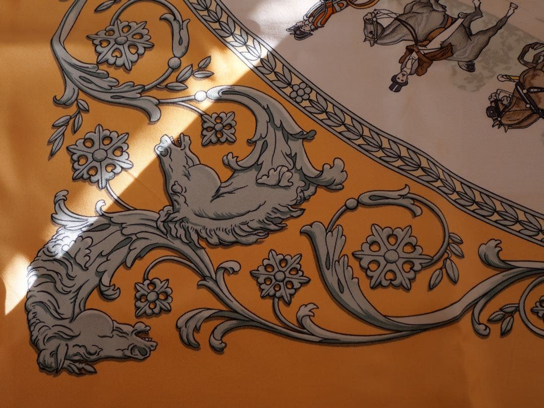 HERMÈSエルメス　ロンシャンへの散歩　カレ90