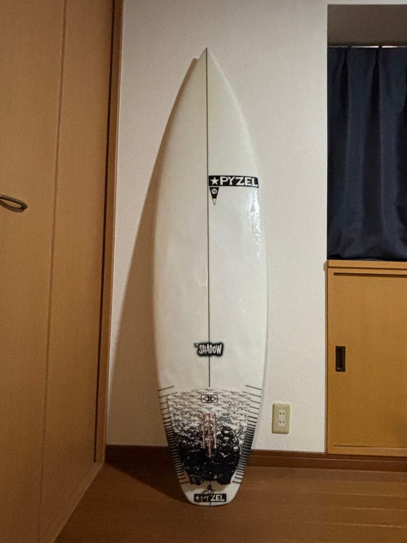 PYZEL SHADOW 5'11 28L＆フィンセット stradiy_shadow