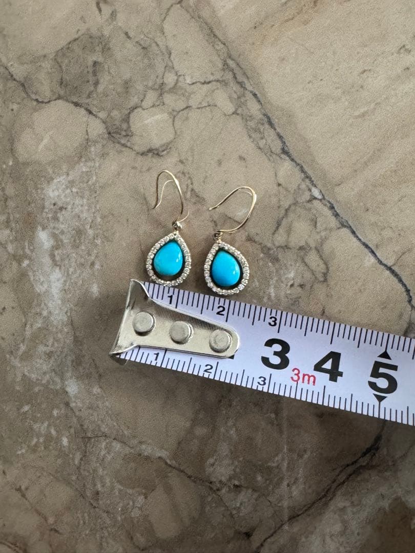 【お値下げしました】エナソルーナ　ターコイズブルー ドロップ型ピアス