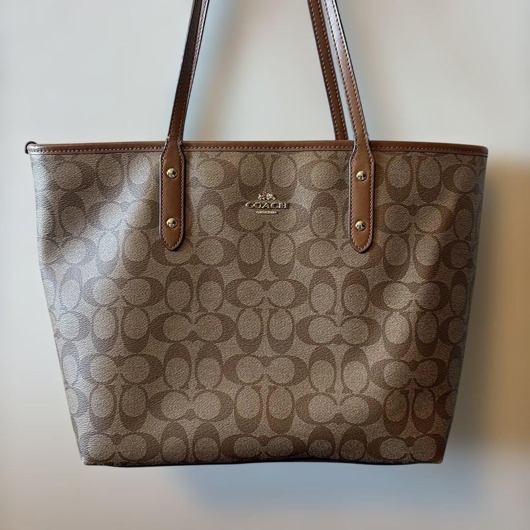 COACH シグネチャー トートバッグ ブラウン - メルカリ