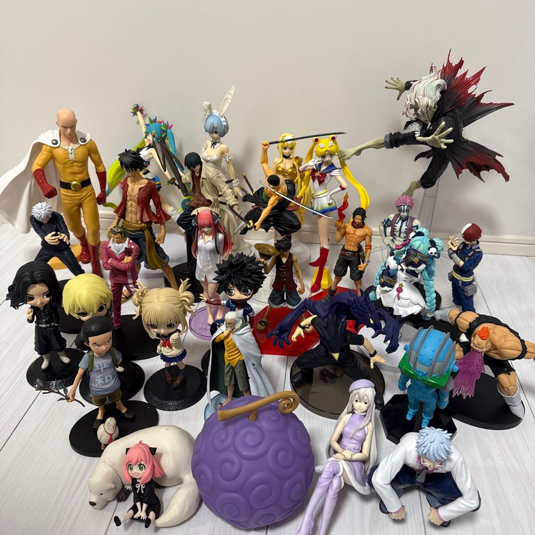 フィギュア30個まとめ売り - メルカリ