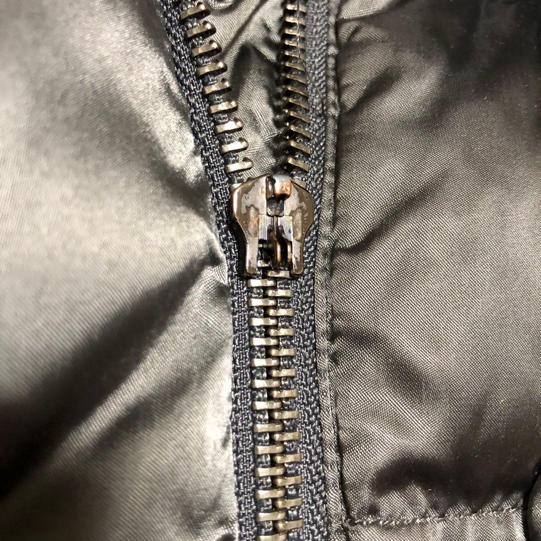 ゆ*♡様 正規品 プラダ ダウンジャケット ファー付き 三角ロゴなし