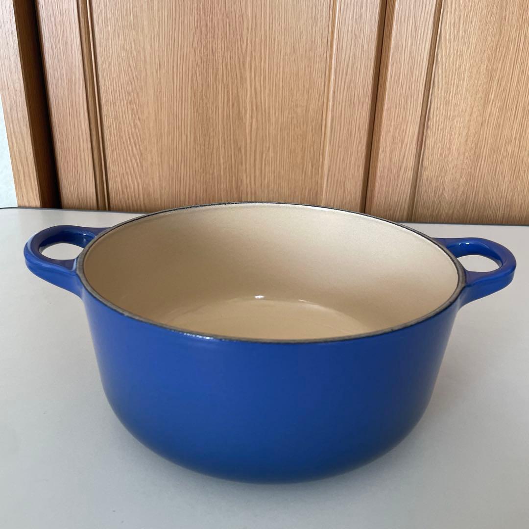 美品 ル クルーゼ ココットロンド 両手鍋 希少色 青 ブルー