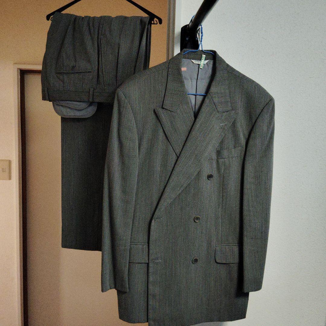 合馬公式アカウント様　GIVENCHY ダブルブレストスーツ グレー ストライプ REDA別注】TRANS CONTINENTS ダブルスーツ ストライプ グレー | P.S.FA