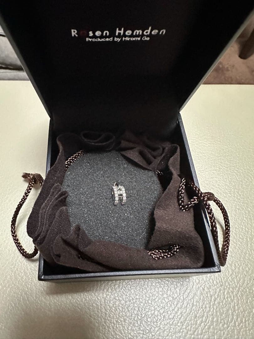 N　郷ひろみRosen Hemden HGキューブペンダントプレミアム