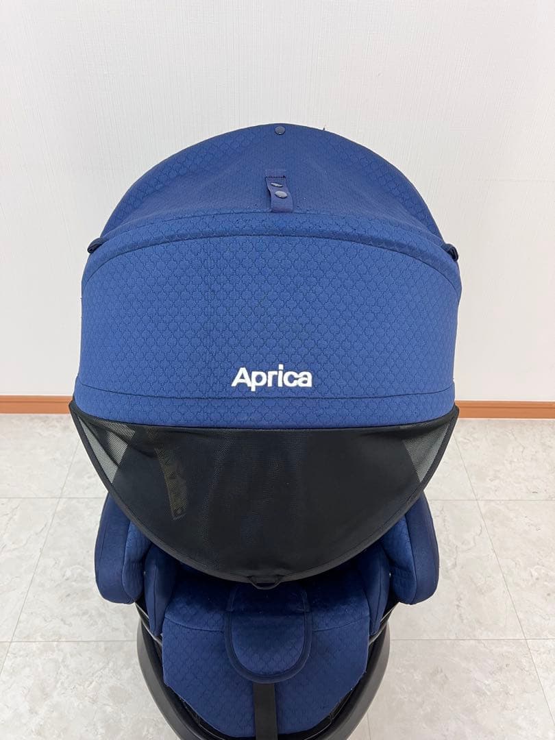 アップリカ フラディアグロウisofix 360° セーフティネイビー