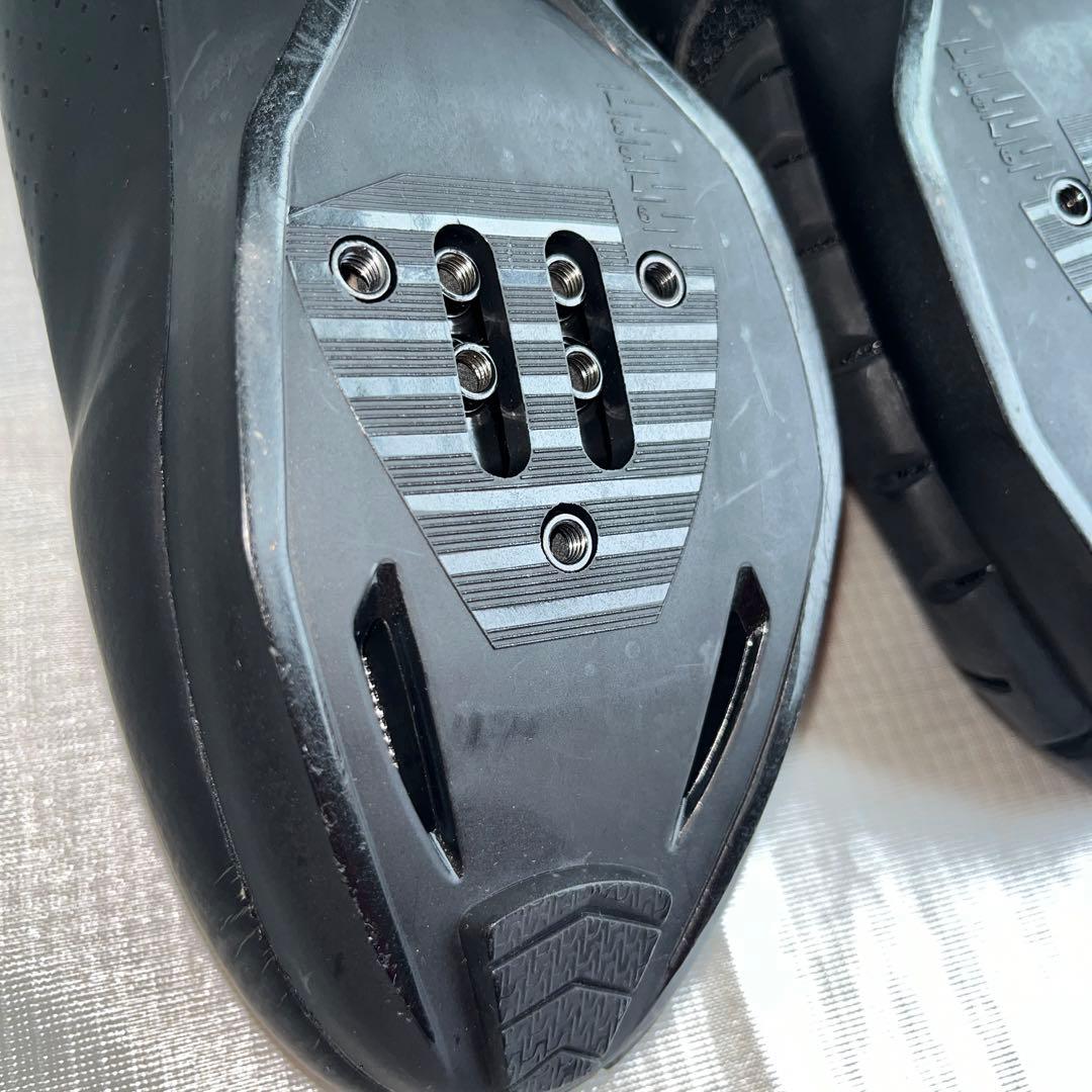 ボアダイヤル式 ロードバイクシューズ ブラック/レッド