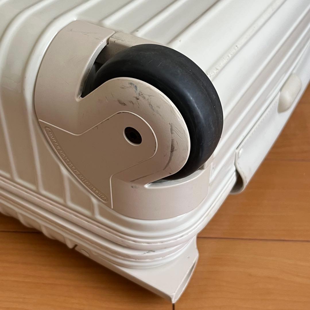 Narumiです！RIMOWA リモワ　アローズ　キャリーケース　23L