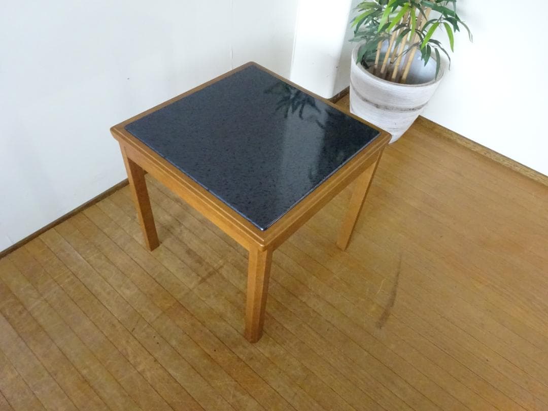 karimoku/カリモク　樹脂天板　サイドテーブル　ナイトテーブル　花台 カリモク家具（KARIMOKU FURNITURE） カリモク ナイトテーブル スリム