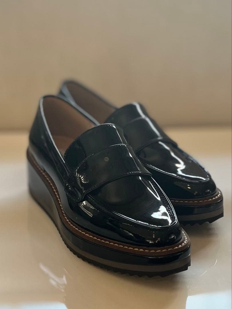 【超美品】BARNYARDSTORM エナメルウエッジローファー　サイズ36 超美品】BARNYARDSTORM エナメルウエッジローファー サイズ36 - メルカリ