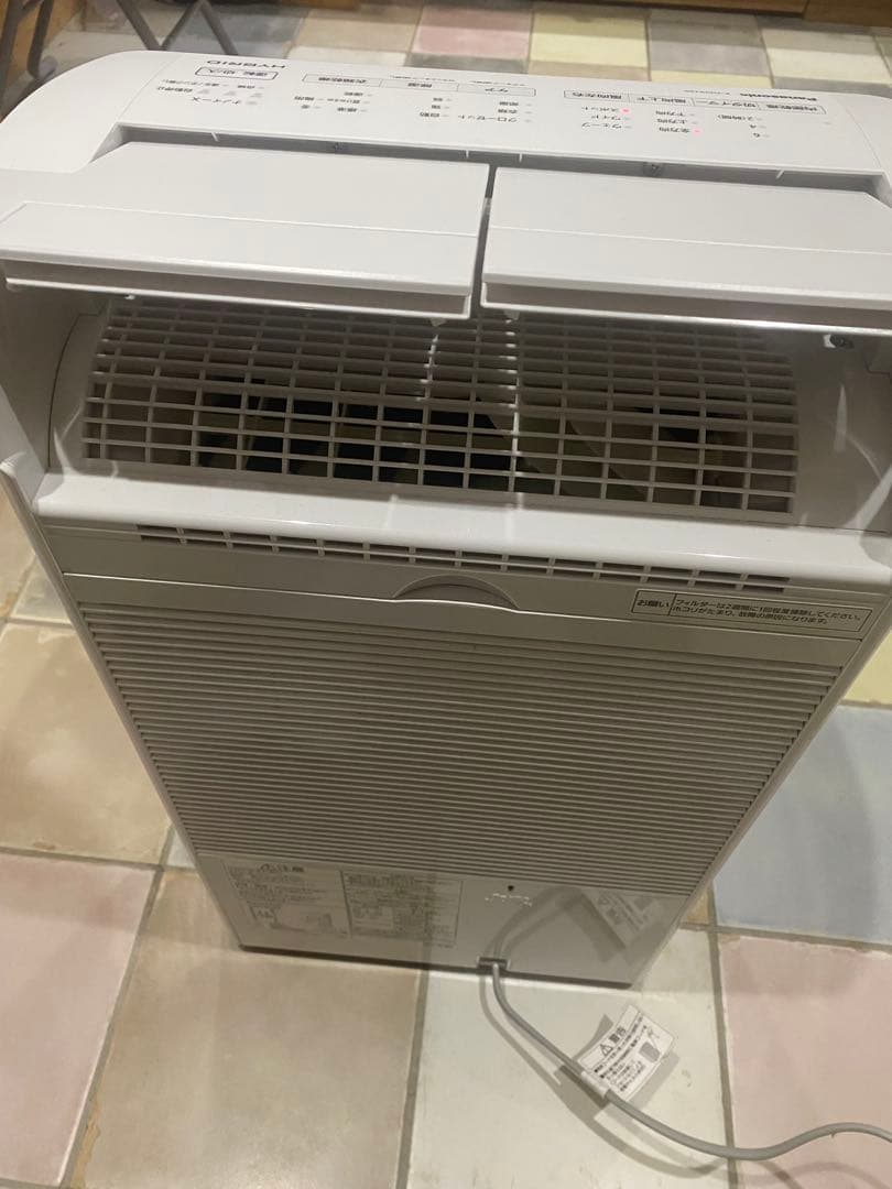 【未使用に近い】Panasonic F-YHVX120 衣類乾燥除湿機