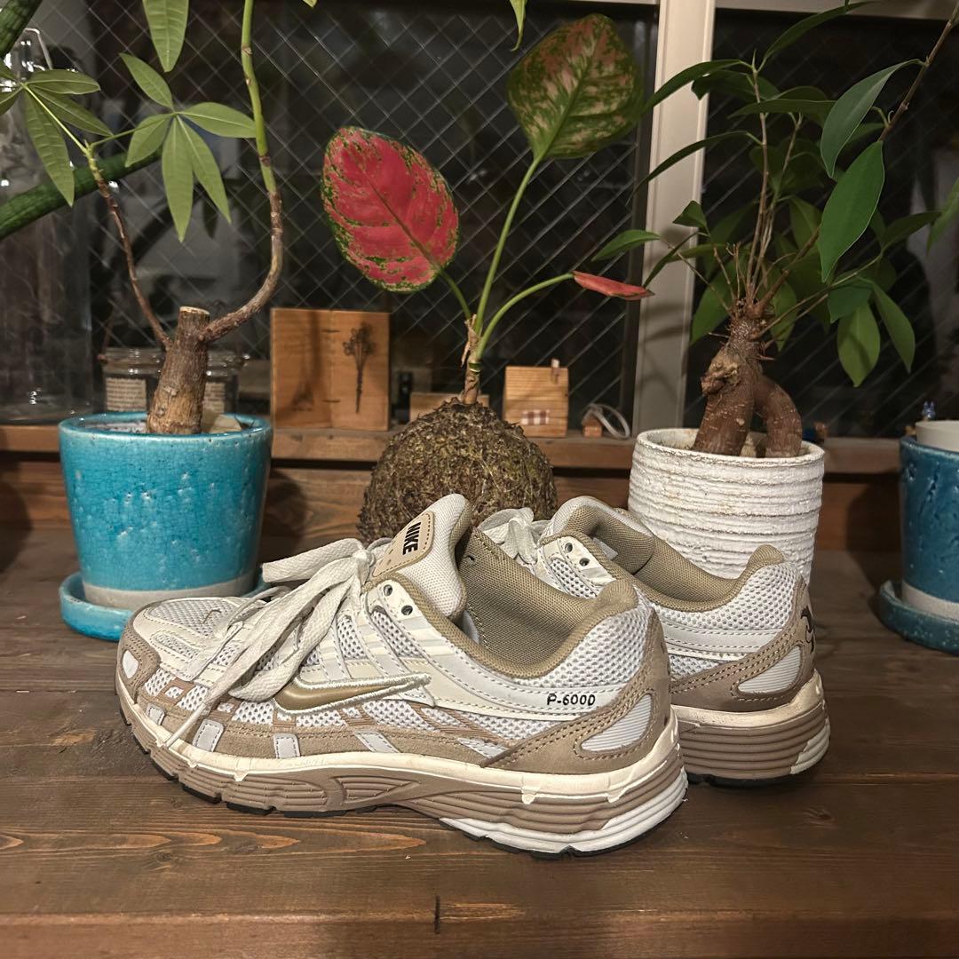 ナイキ P-6000 カーキ グレー ハングルデイ 韓国 23.0 - メルカリ