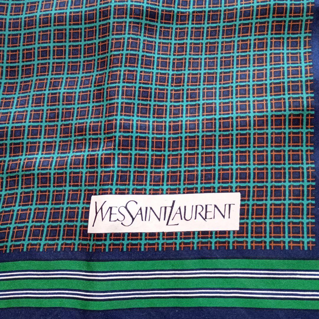 Yves Saint Laurent チェック柄スカーフ - メルカリ