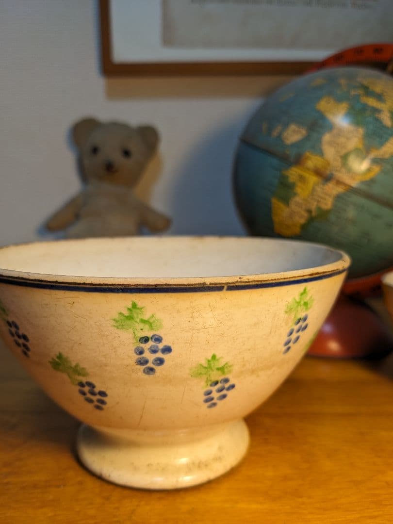 青い鳥　ぶどう柄のカフェオレボウル　フランスアンティーク fit=scale-down,w=1200