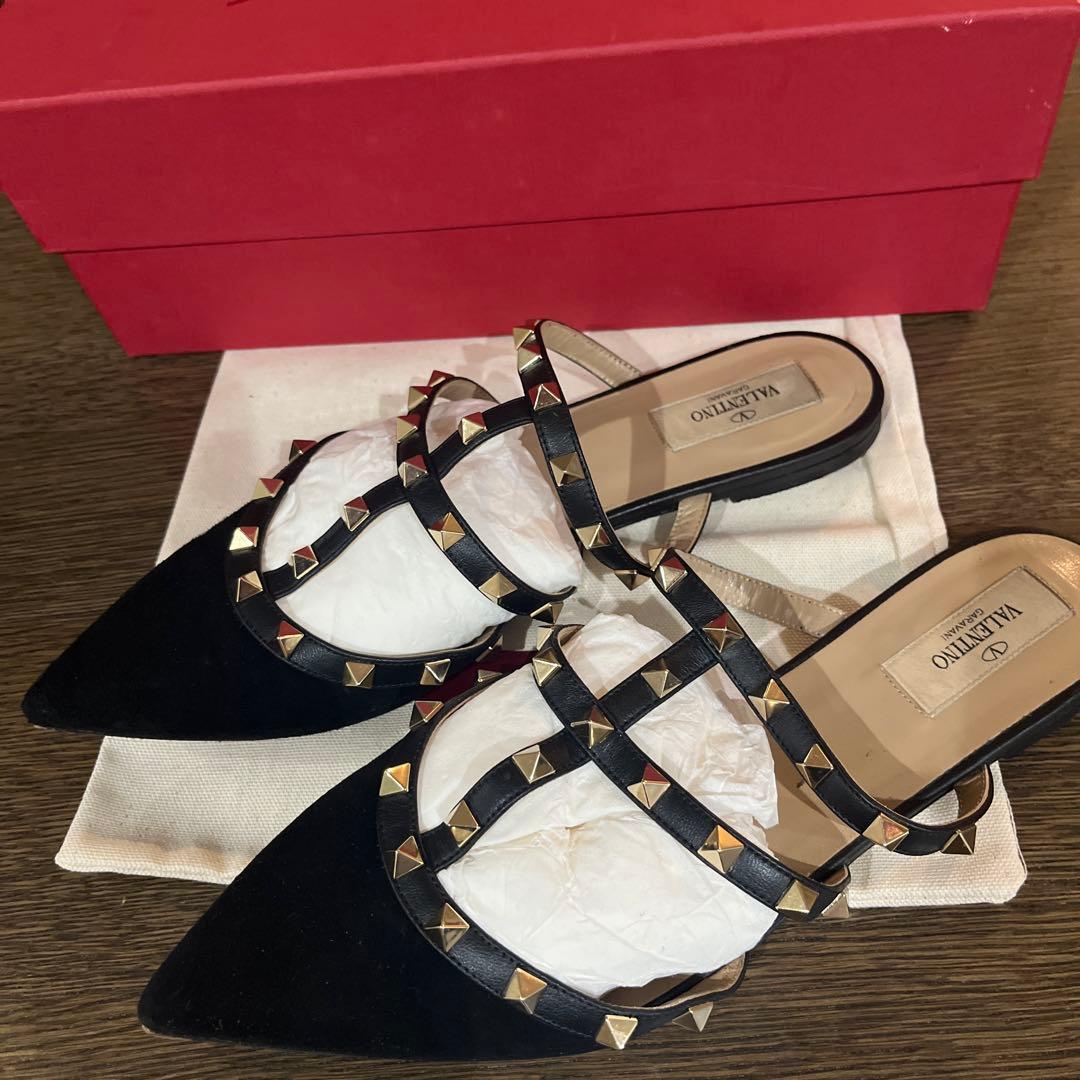 VALENTINO スタッズ付きブラックミュール Valentino Garavani スタッズ フラットミュール 通販 - FARFETCH
