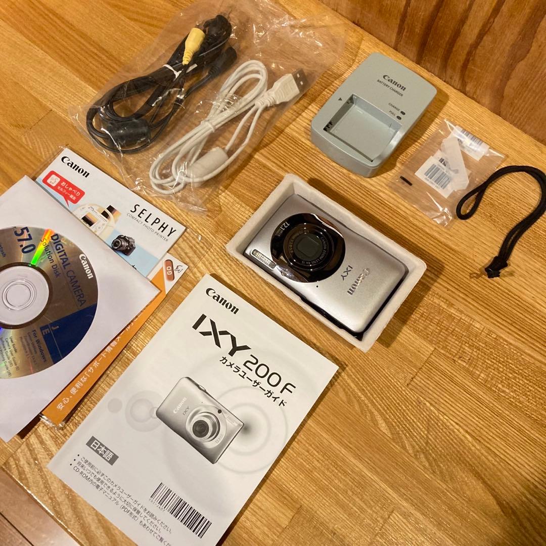 Canon IXY200F シルバー キヤノン イクシー デジカメ 付属品完備