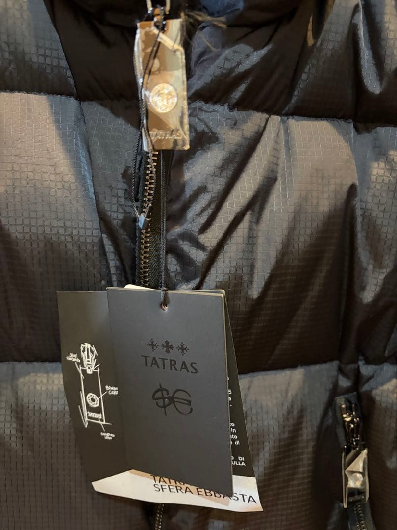 TATRAS ブラック ダウンジャケットマネーギャング 02 - メルカリ