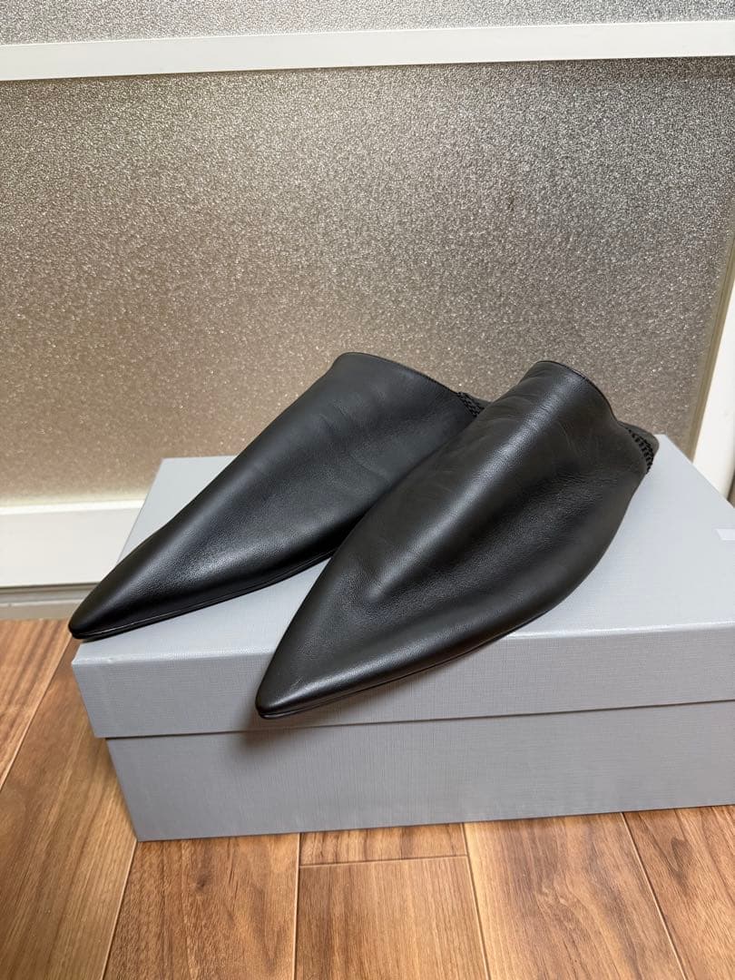 定価13.7万】BALENCIAGA レザー スリッポン ミュール - メルカリ
