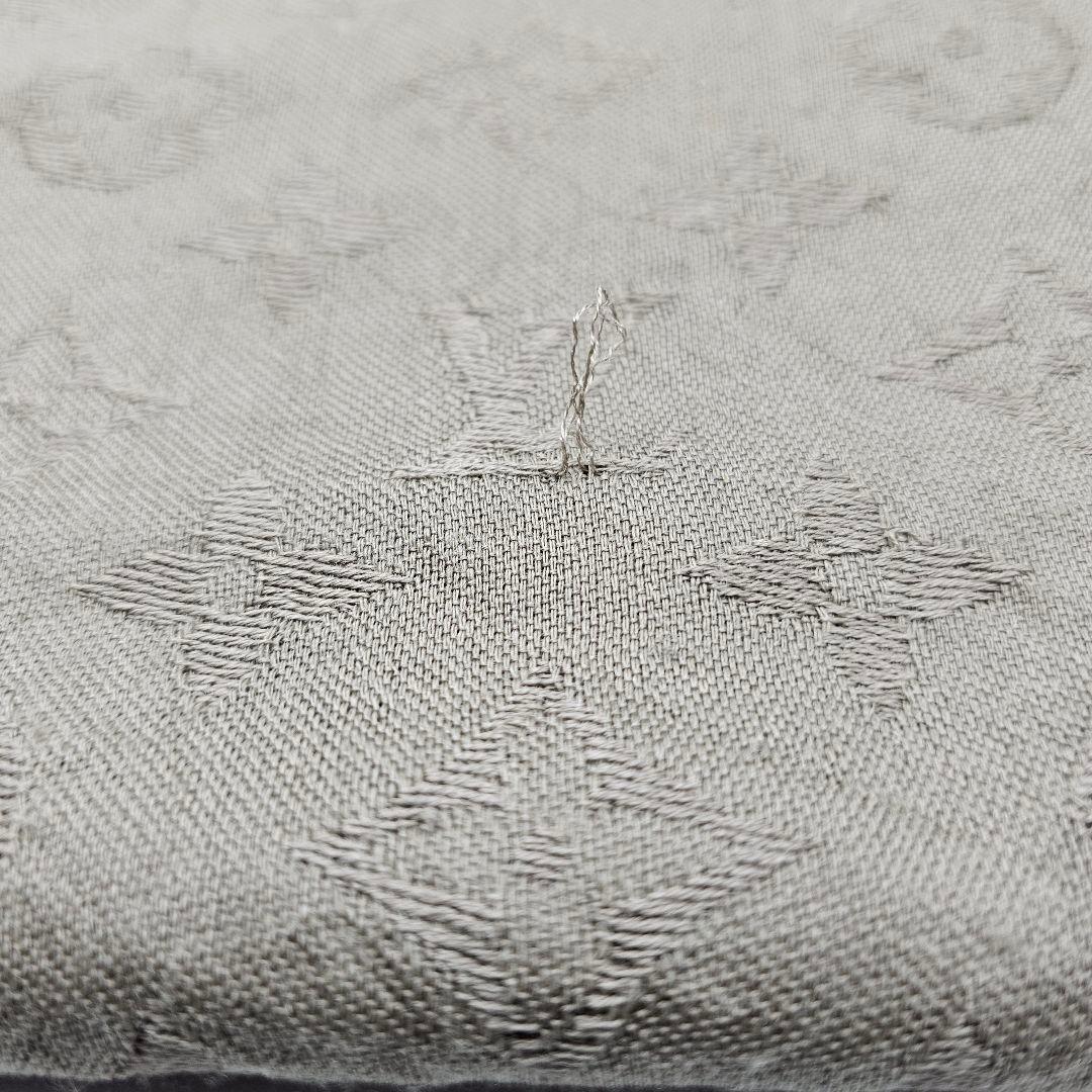 LOUIS VUITTON モノグラム 大判ストール グレージュ　ショール