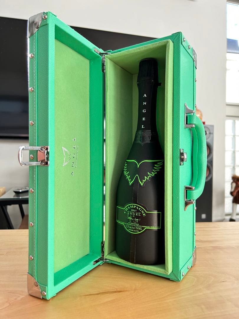 【新品】ANGEL シャンパン ミントグリーンケース 夏季限定デザイン『Limited Summer』発売決定！ | ANGEL CHAMPAGNE