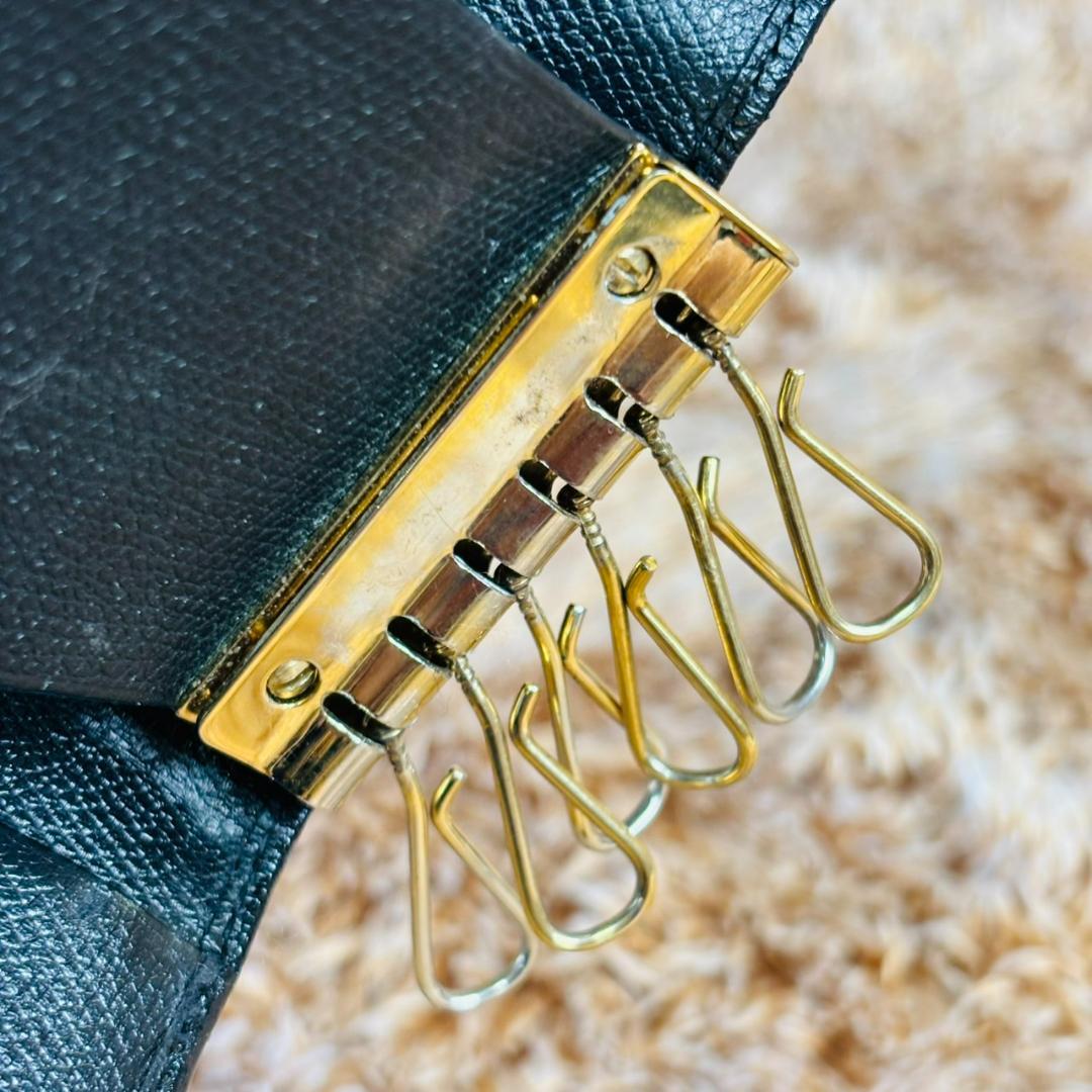 CHANEL 6連　キーケース ブラック　ココボタン　ココマーク　レザー