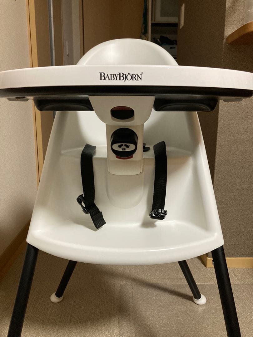 ベビービョルン ハイチェア（ハーネス付き） Amazon | ベビービョルン 【日本正規品保証付】 ハイチェア (ハーネス