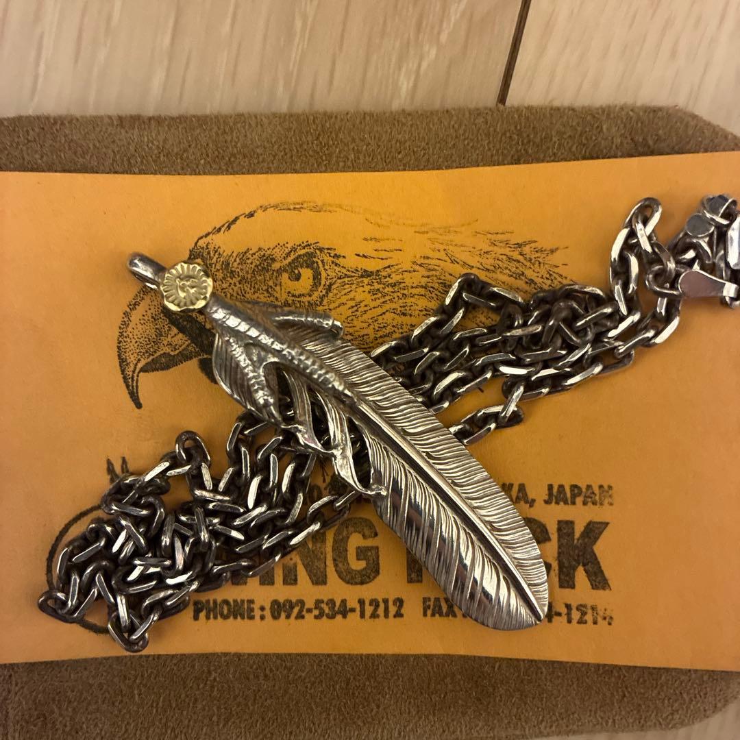 ウイングロック k18メタル付き銀爪フェザー チェーン付 - メルカリ