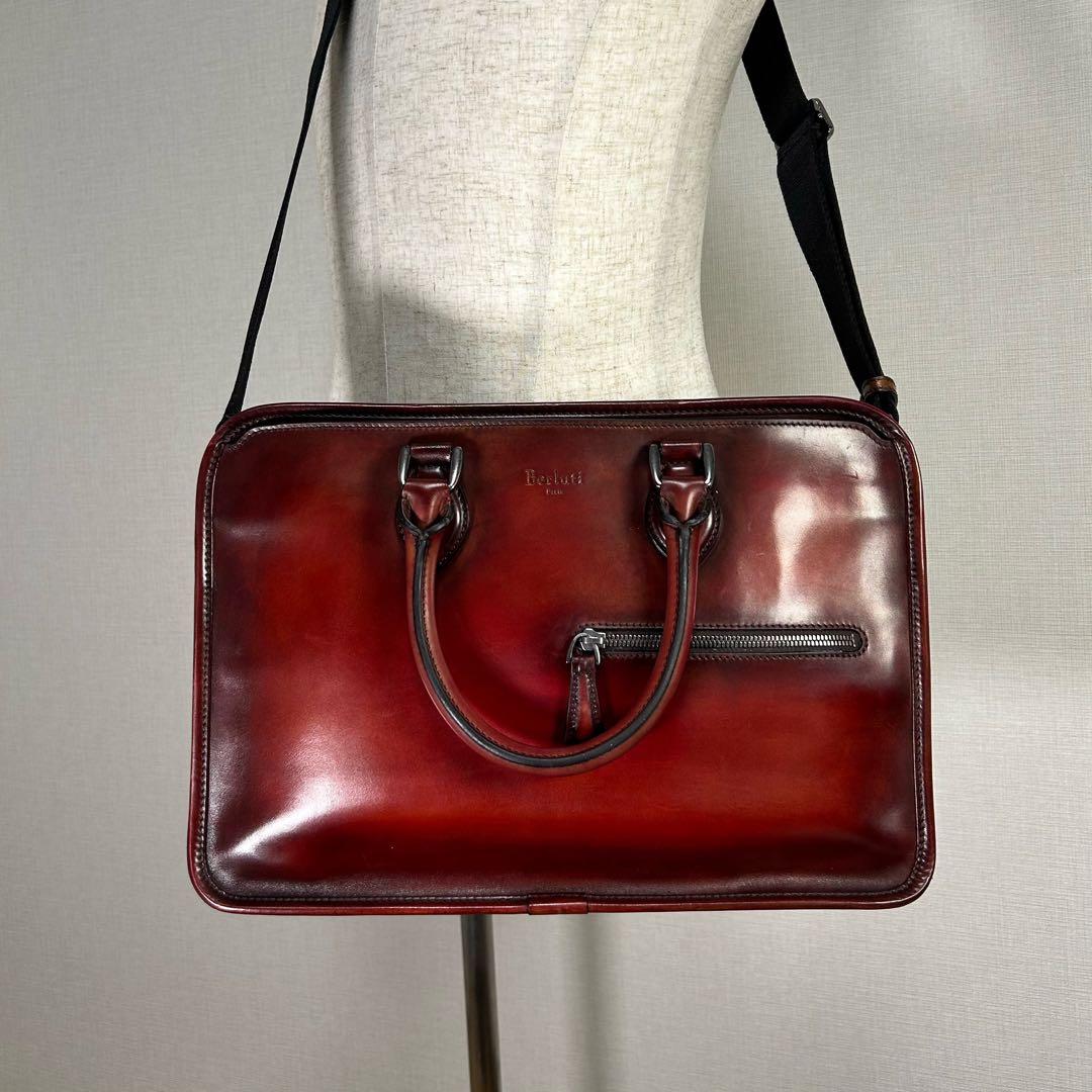 68万円 オルガ期 Berluti アンジュール Un Jour ブリーフケース - メルカリ