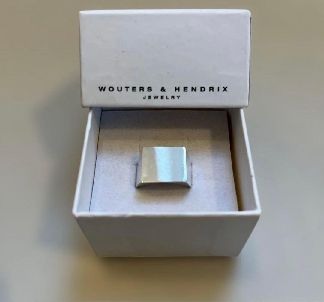 WOUTERS&HENDRIX シルバー　シグネットリング　未使用　SV925 シグネットリング (マル,シルバー) SV925 K10 Pt950 ヘアライン 文字
