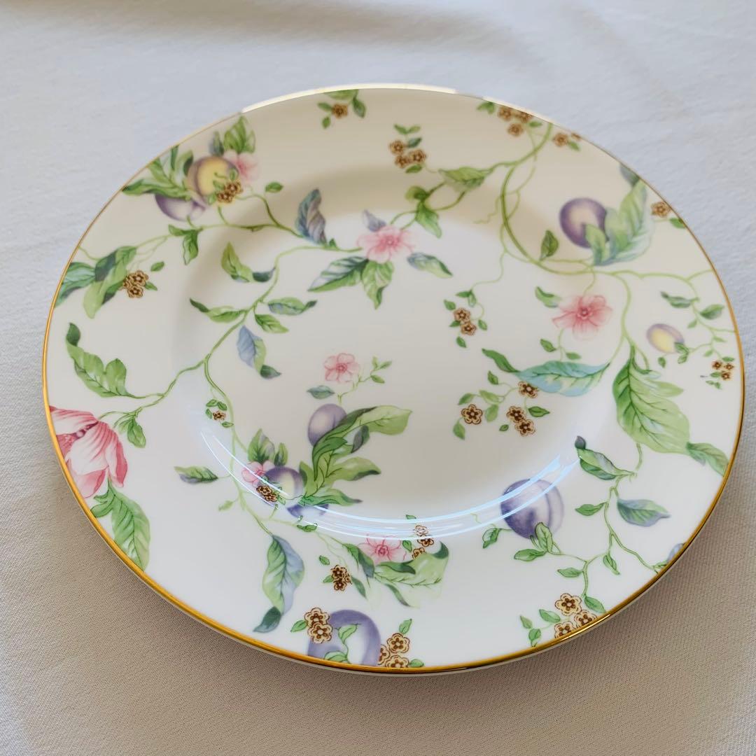 ウェッジウッド　スウィートプラム　ケーキプレート