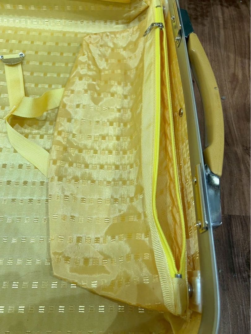 サムソナイト キャリーバッグ 黄色 イエロー スーツケース トランク