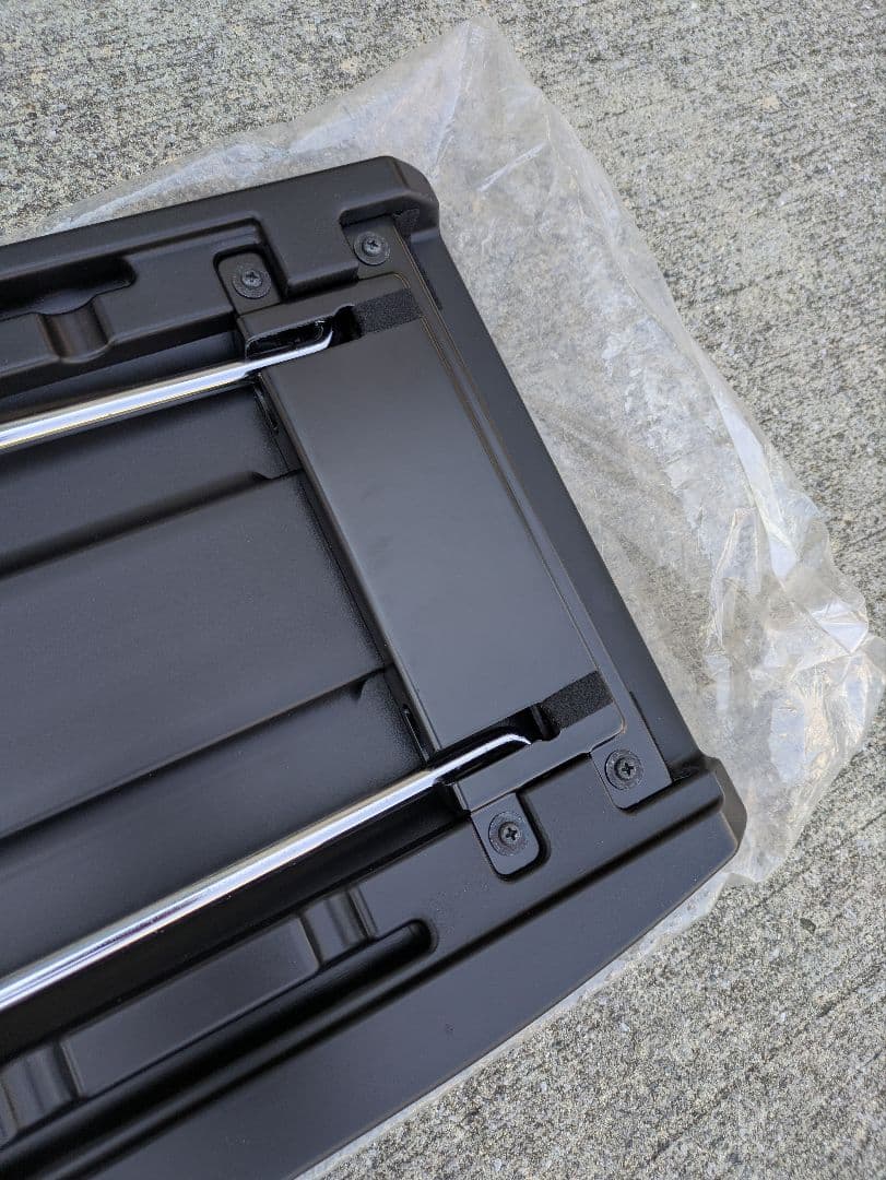 日産セレナ C27用ラゲッジテーブル ほぼ未使用品 - メルカリ