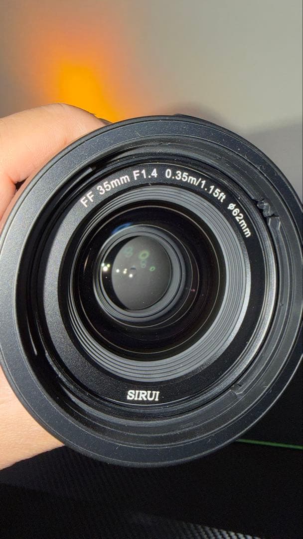 SIRUI 35mm F1.4 AF レンズ ほぼ未使用 - メルカリ