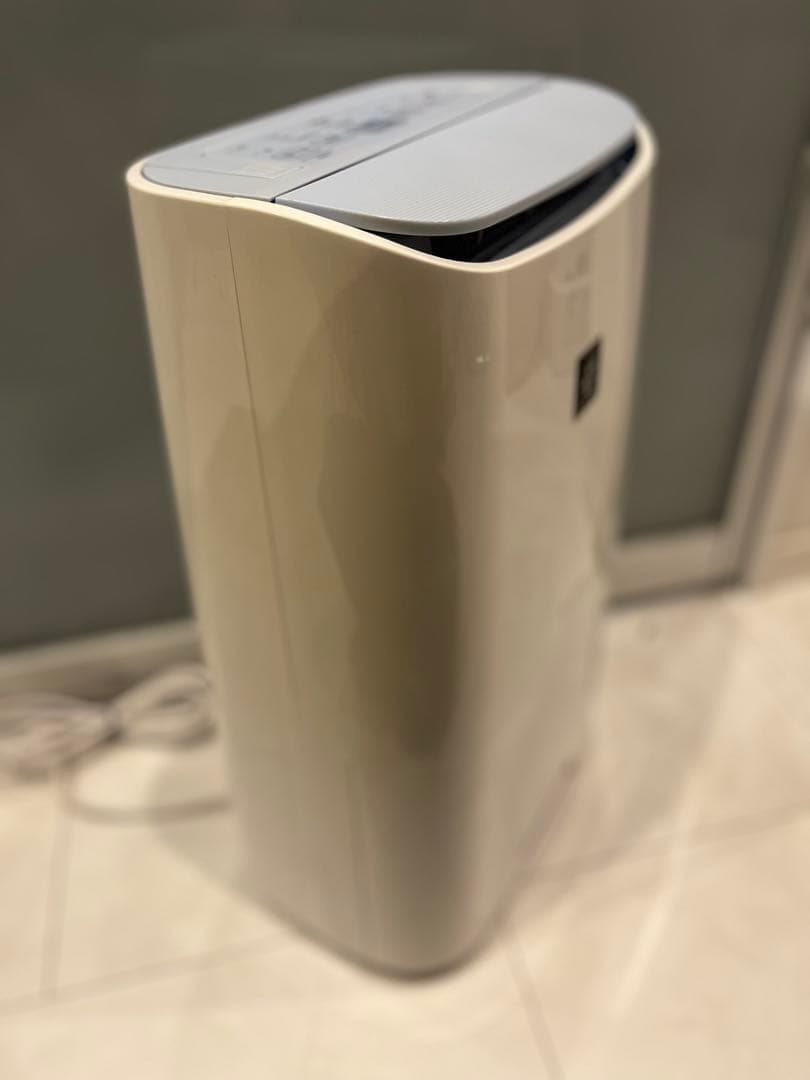 SHARP シャーププラズマクラスター除湿機　CV-F71-W