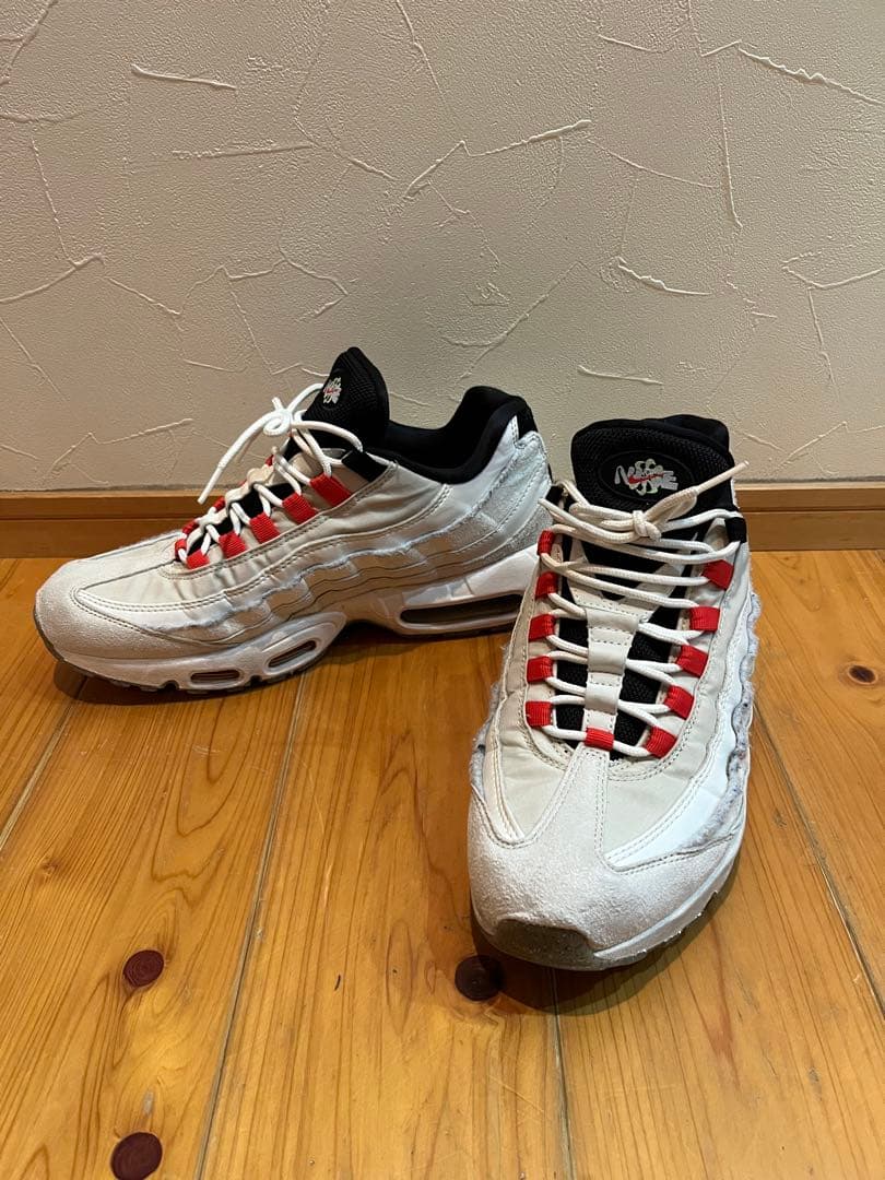 Nike Air Max 95 ホワイト/レッド　28㎝ NIKE ナイキ エアマックス95 ホワイト ✖︎ レッド 25.0 - メルカリ