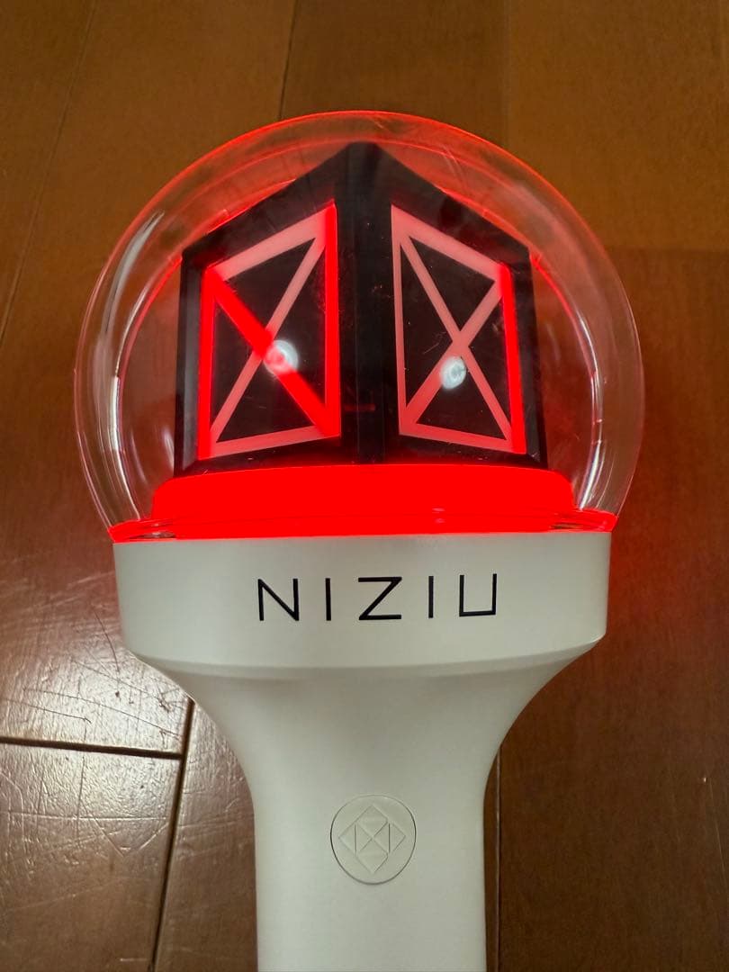 NiziU オフィシャルライトスティック 公式 ペンライト - メルカリ