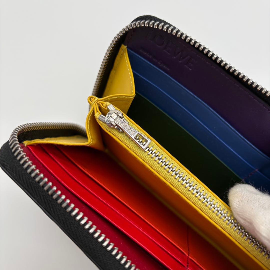 希少 LOEWE アナグラム ブラック レインボー ラウンドファスナー 長