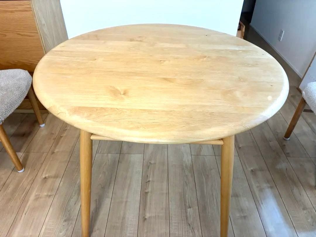 Momo Natural /モモナチュラル/円形テーブル モモナチュラルのラウンドテーブルにテーブルマットをオーダー | 透明