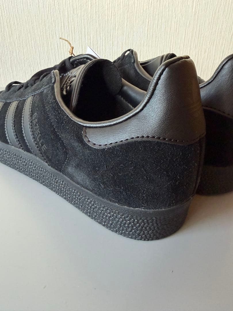 【新品未使用】アディダス ガゼル CQ2809 ブラック 25.5cm