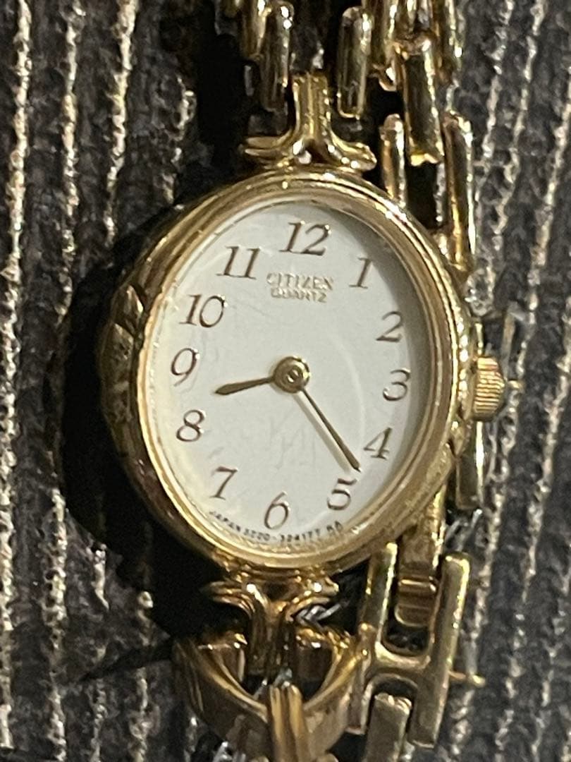 専用　総額定価50万円超【美品】レディース　ゴールドクォーツ時計　15本おまとめ