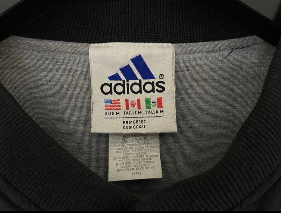 常田大希着用 adidas ナイロンプルオーバー90s 万国旗 King Gnu - メルカリ