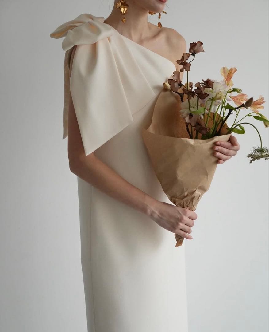 ワンショルダーポイントワンピース（Acka） - メルカリ