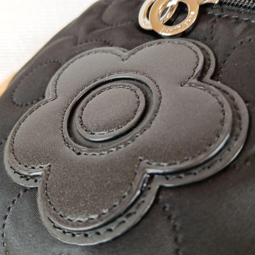 美品◇MARY QUANT ボディバッグ キルティング 花 デイジー ブラック