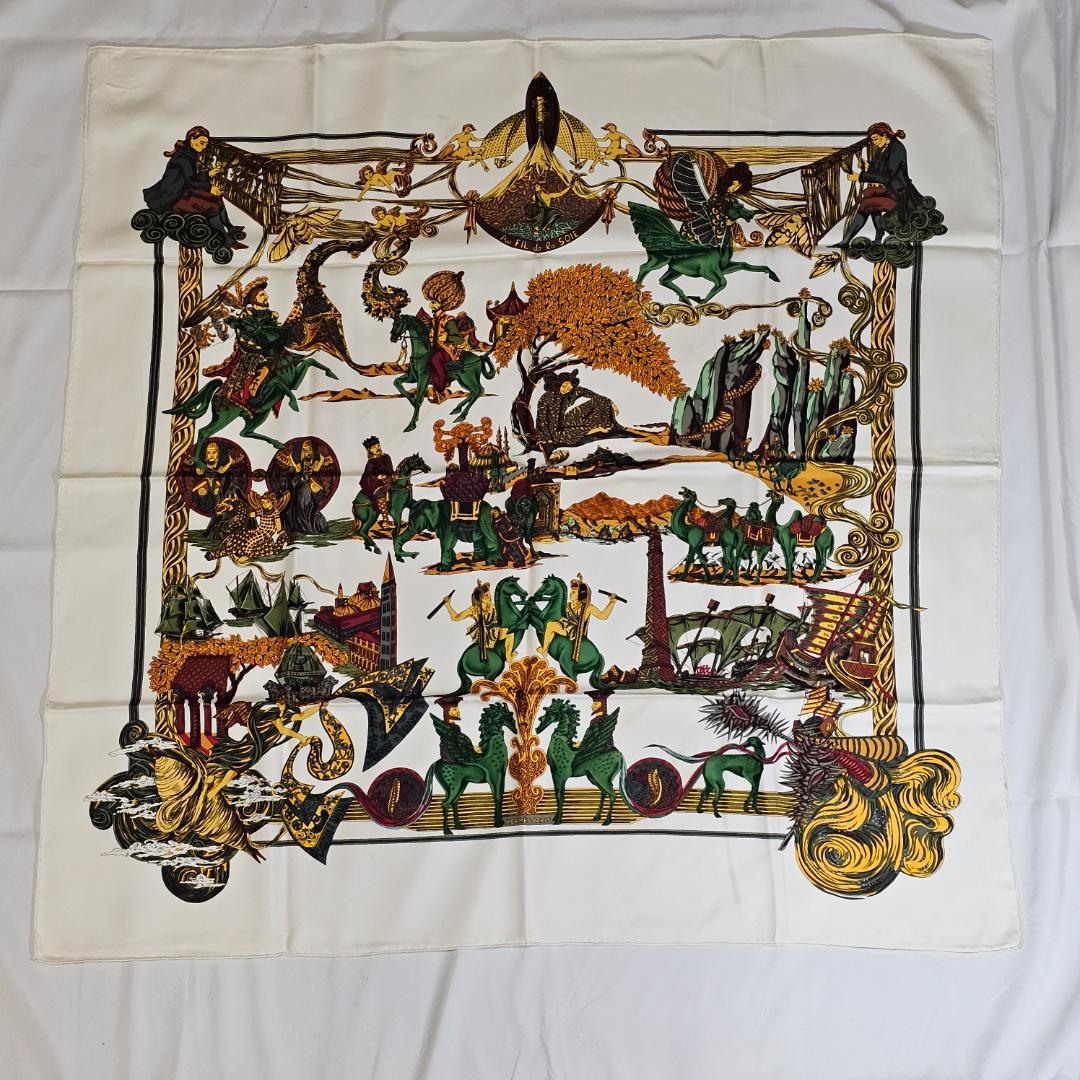 エルメス カレ90 ロイヤルミューズ スカーフ エルメスのスカーフ「カレ 90」2024年春の新作、“絡み合う馬具”や“恋の