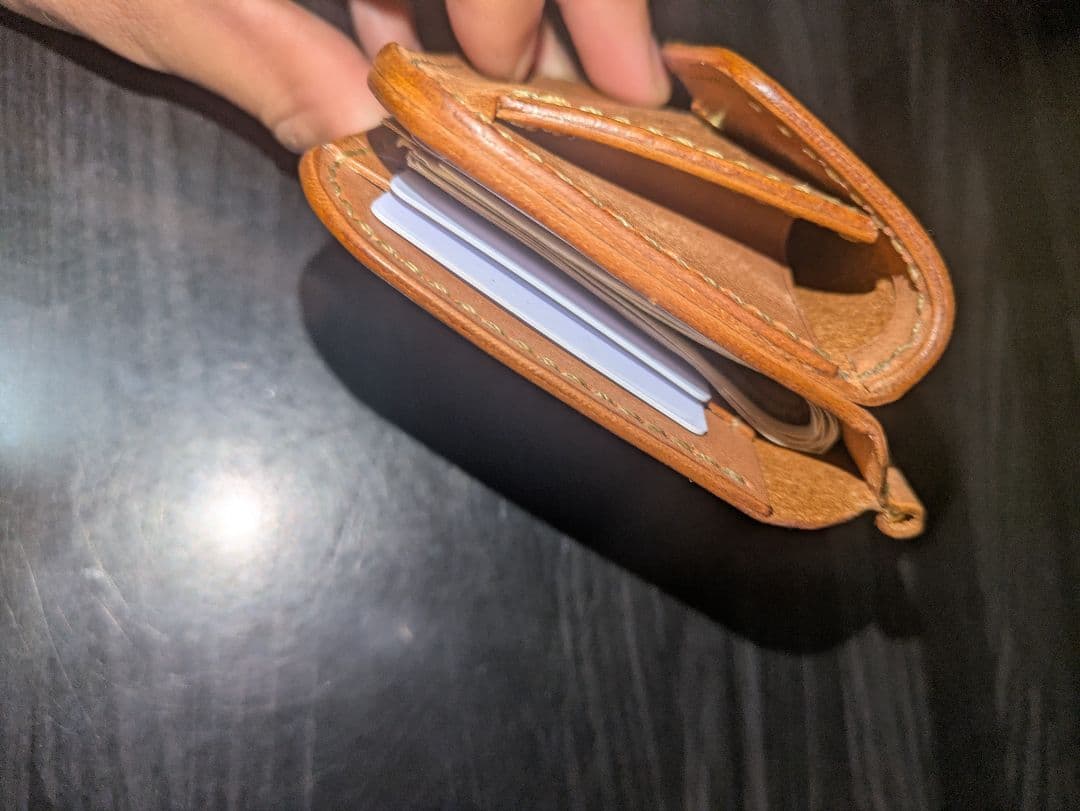 世界121枚 イタリアンレザー マネークリップ コンパクト財布