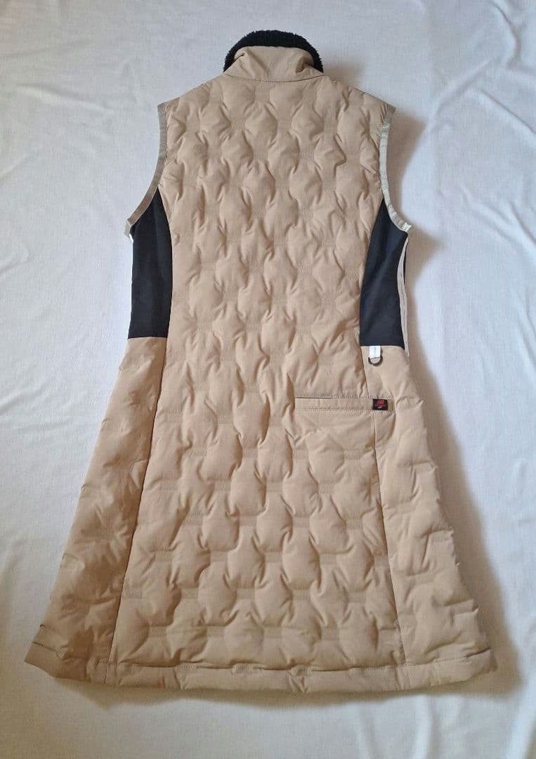 New Balance ベージュ ノースリーブダウンベスト