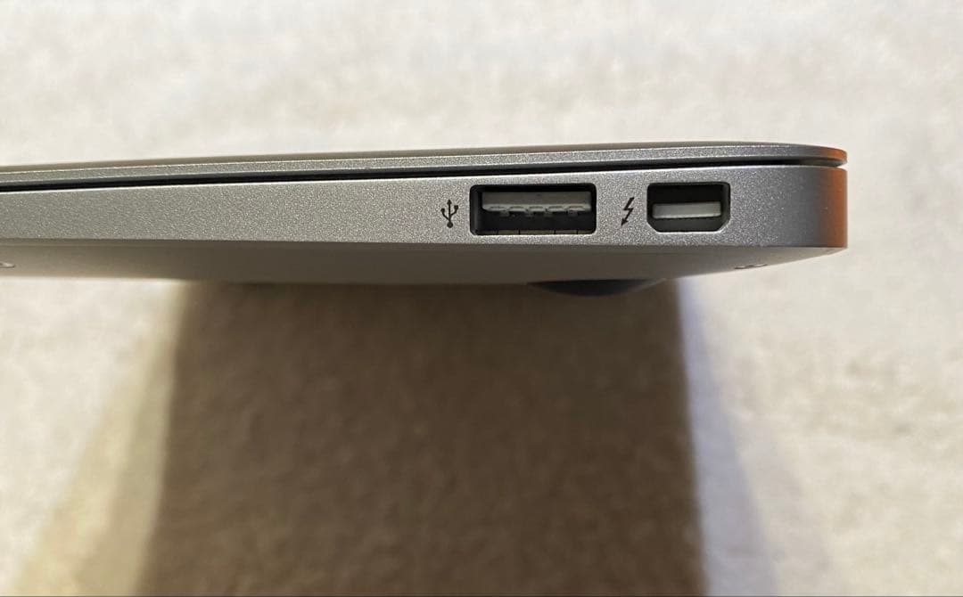 美品✨付属5点おまけ付MacBook Air Mid 2013初期化・動作確認