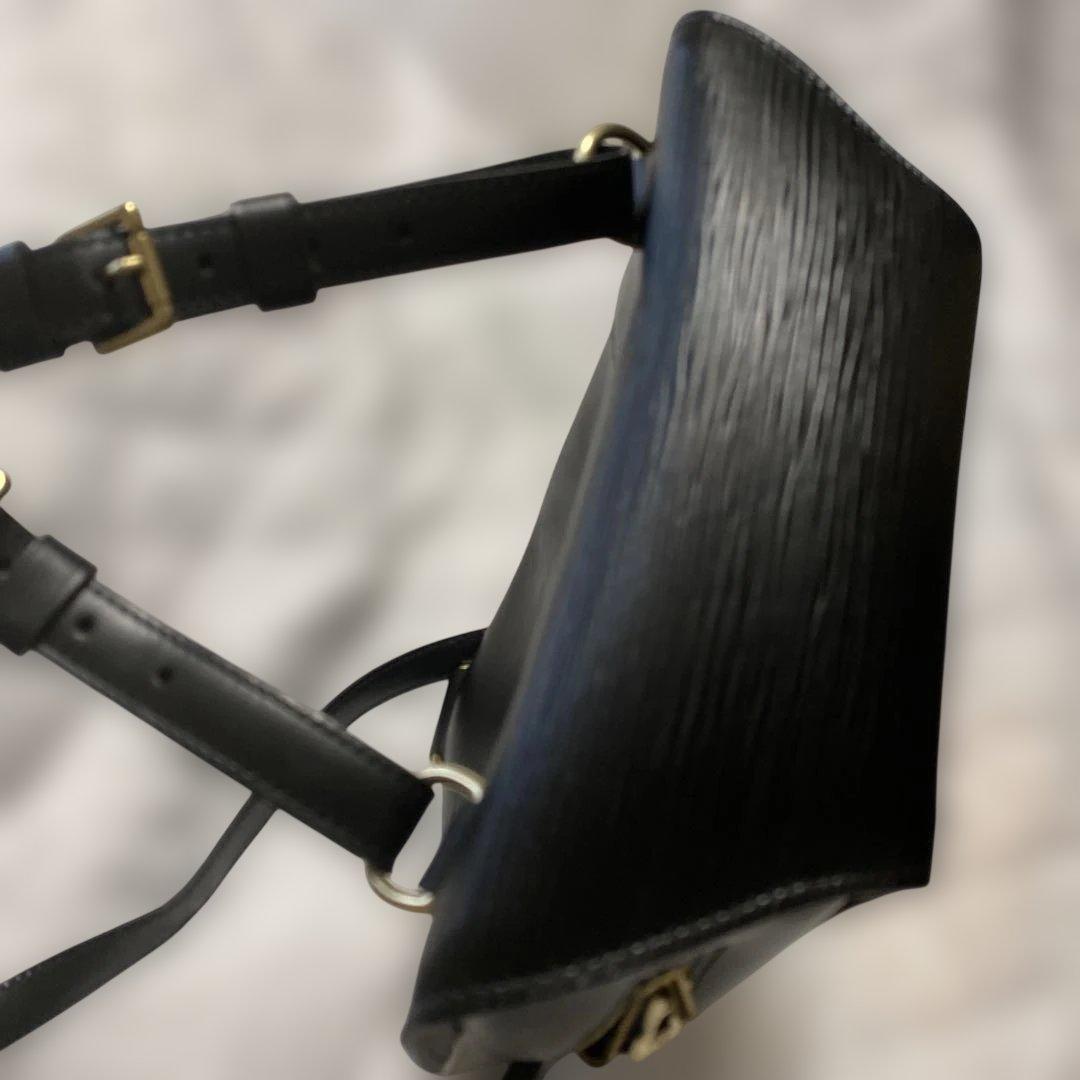 M*t様 ルイヴィトン　美品　ブラックエピレザーリュック