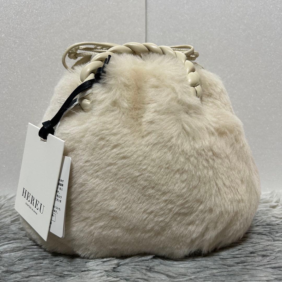 未使用】HEREU Bombon 2way ショルダーバッグ ファー クリーム - メルカリ