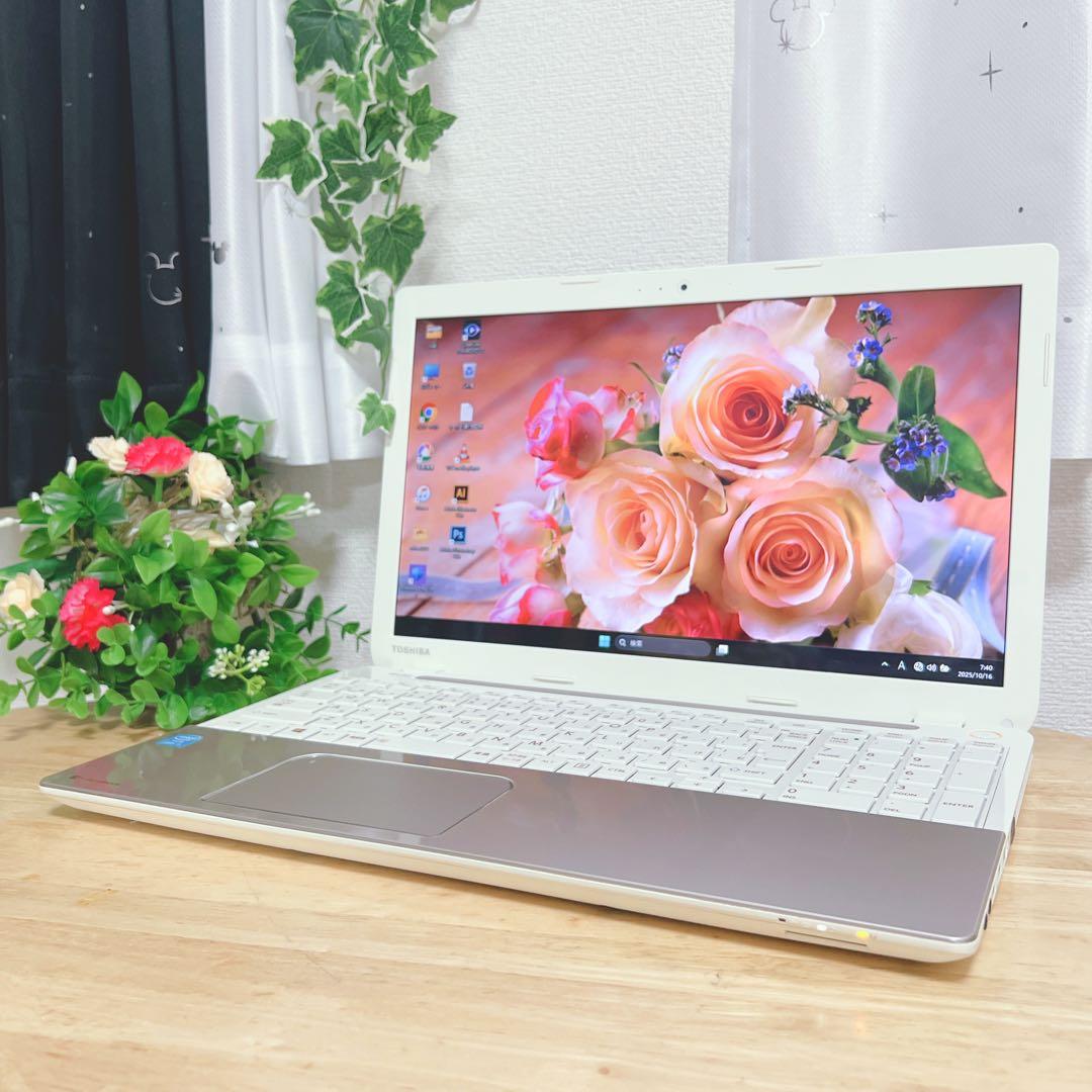 美品、メモリ8 G、高速SSD、win11、オフィス2021、イラストレーター